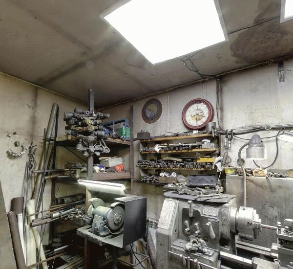 Банкомат банка ВТБ по адресу просп. Ленина,  д. 1